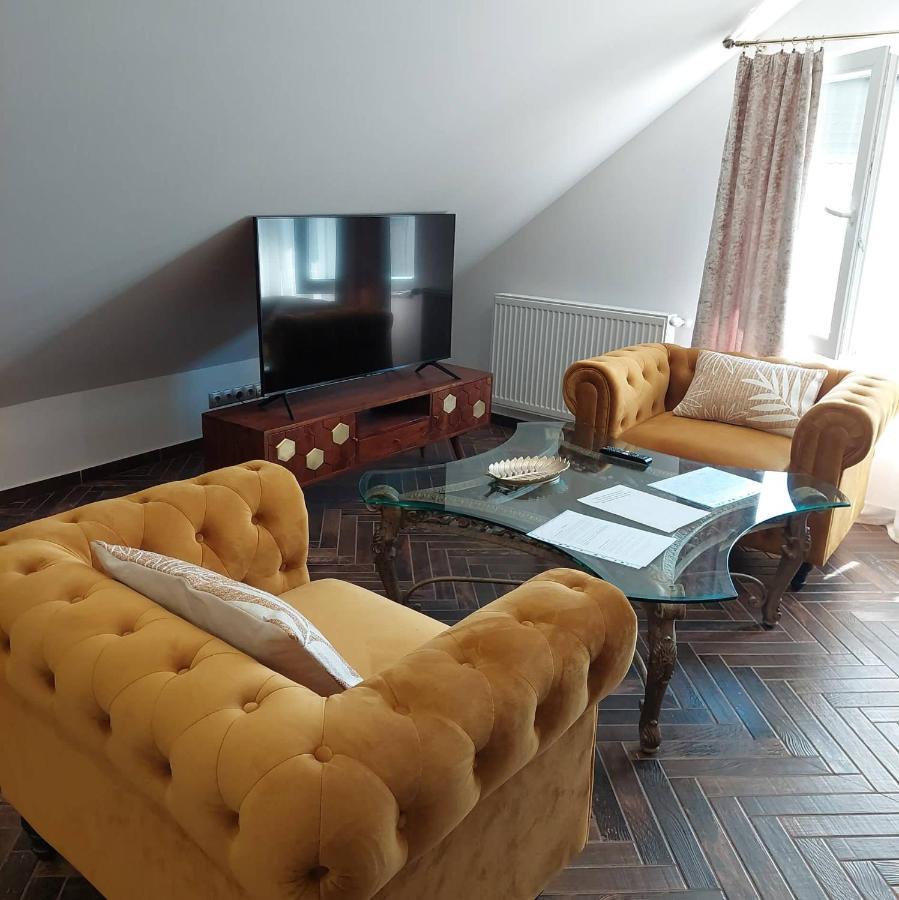 Dr Becsey Luxury Apartman 베케슈처버 외부 사진